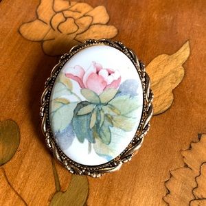 Large Gorgeous Antique 2” Rose Enamel Brooch🌸Estate Piece🌸 Perfect Condition